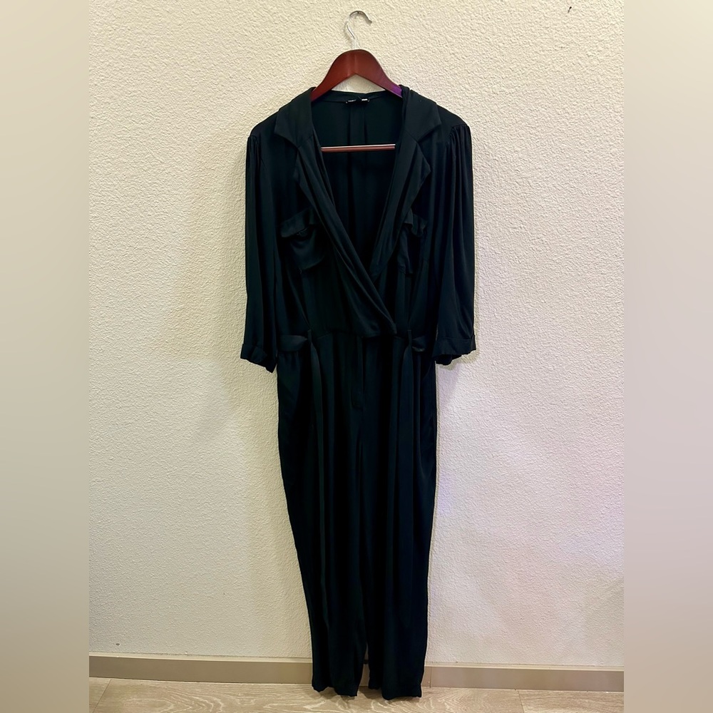 Fashion Nova Black Cargo Long Sleeve Jumpsuit Size 2X